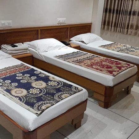Hotel Ankit Virpur Esterno foto