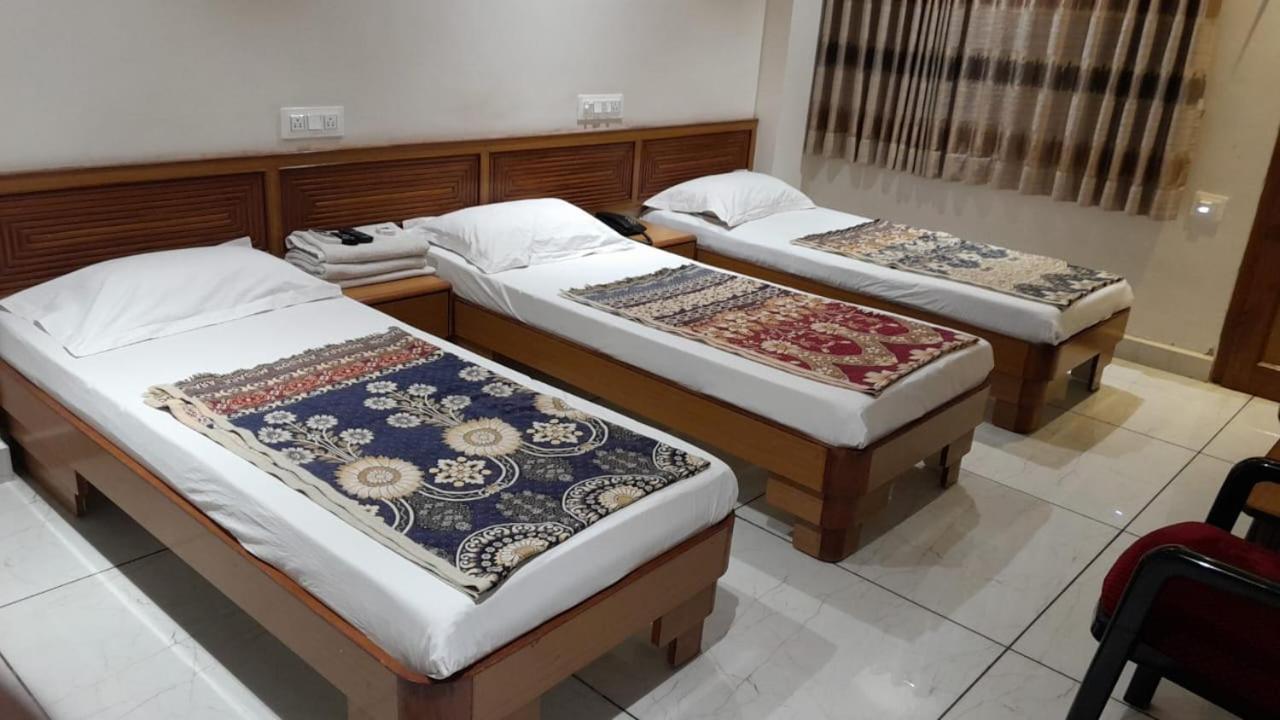 Hotel Ankit Virpur Esterno foto