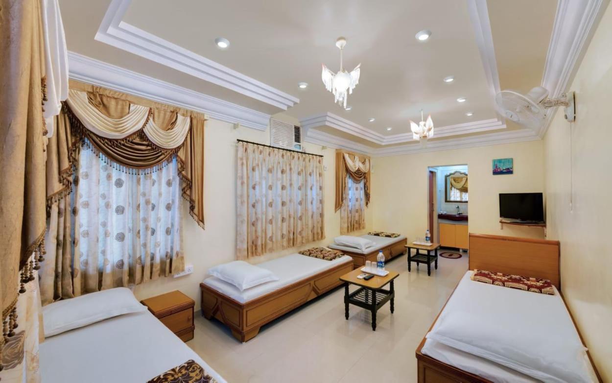 Hotel Ankit Virpur Esterno foto